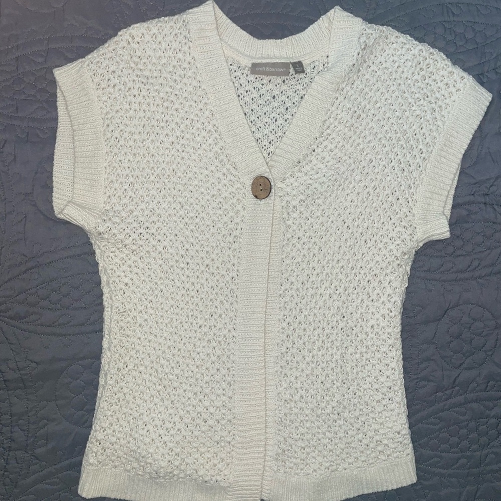 BUTTON DOWN SWEATER